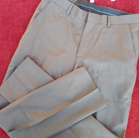 EUC 100% Wool Slacks by Banana Republic - Picture 2 of 8